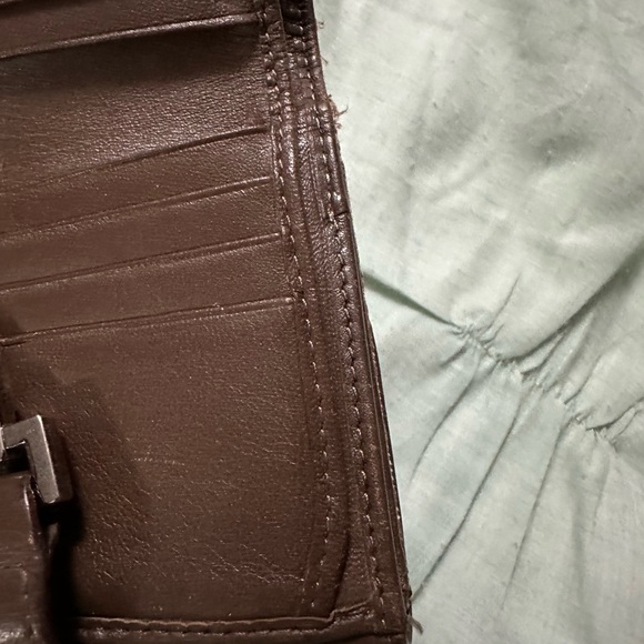 Authentic,Gucci monogram wallet with coin compartment and card slots. Preloved! - Picture 5 of 9